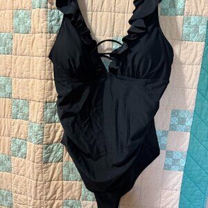 Maternity Elegant Black Ruffle One-Piece Swimsuit V-neck lace up